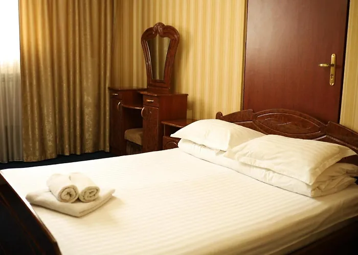 Diana Hotel *